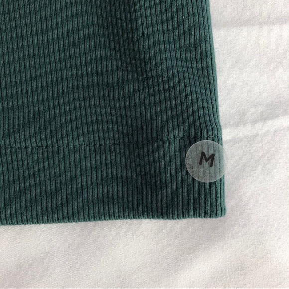 American Eagle Top Size M, New with Tags. - Picture 3 of 4